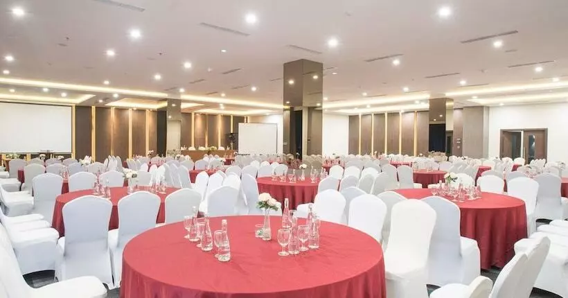 هتل Bw Luxury Jambi