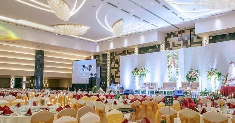 هتل Bw Luxury Jambi