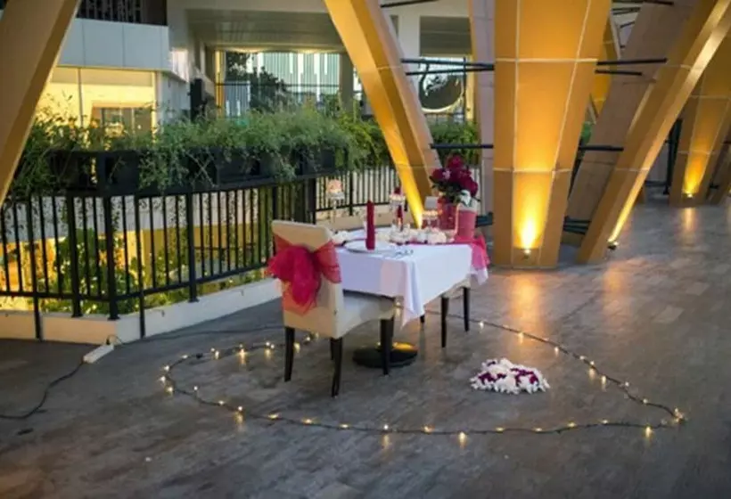 هتل Bw Luxury Jambi