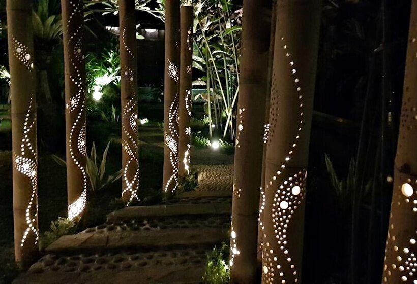 Отель Canvas Escape Resort