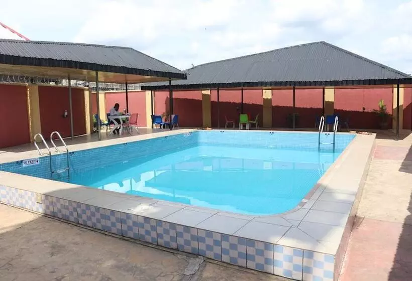 Grand Decent Hotel And Suites