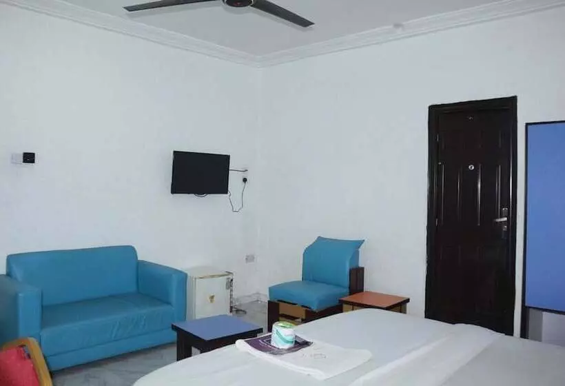 Grand Decent Hotel And Suites