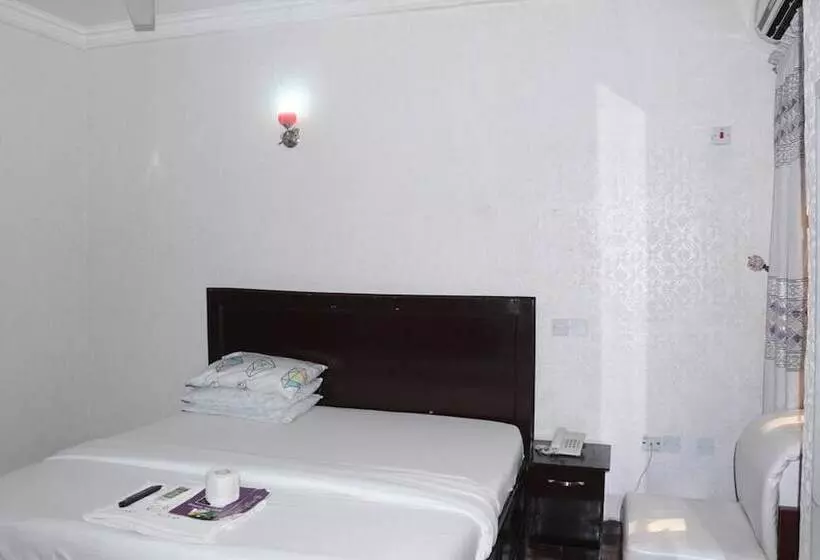 Grand Decent Hotel And Suites