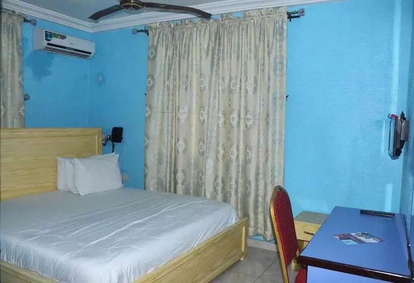 Grand Decent Hotel And Suites