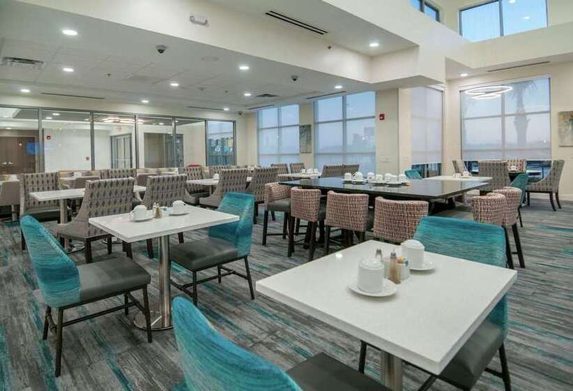 هتل Hilton Garden Inn Jackson/clinton