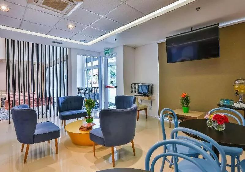 ホテル Ibis Styles Goiania Marista