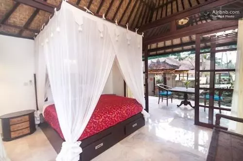 Hotelli Lodtunduh Sari