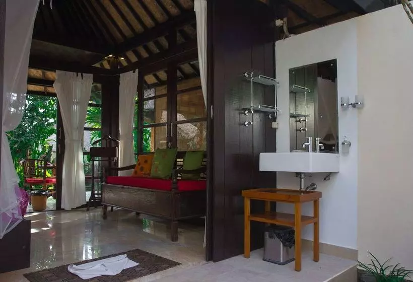 Hotelli Lodtunduh Sari