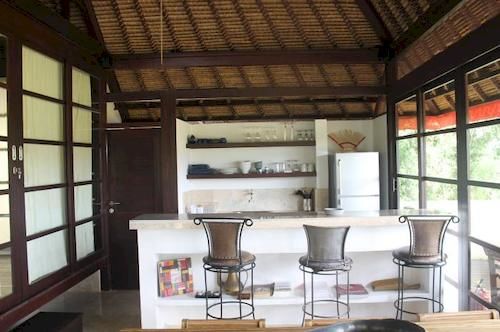 Отель Lodtunduh Sari