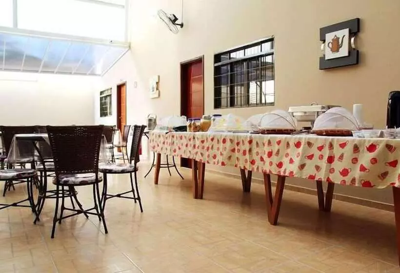 Hotelli Pousada Esmeralda Olimpia