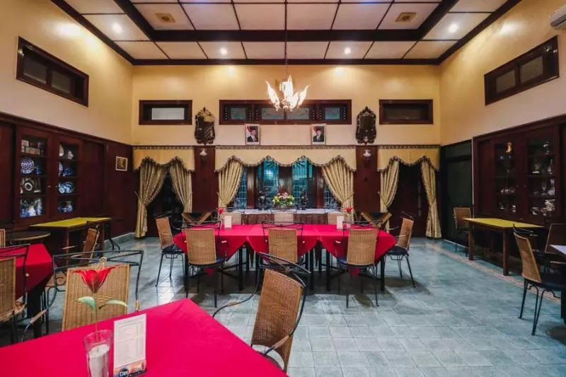 Hotel Reddoorz Plus @ Purwosari