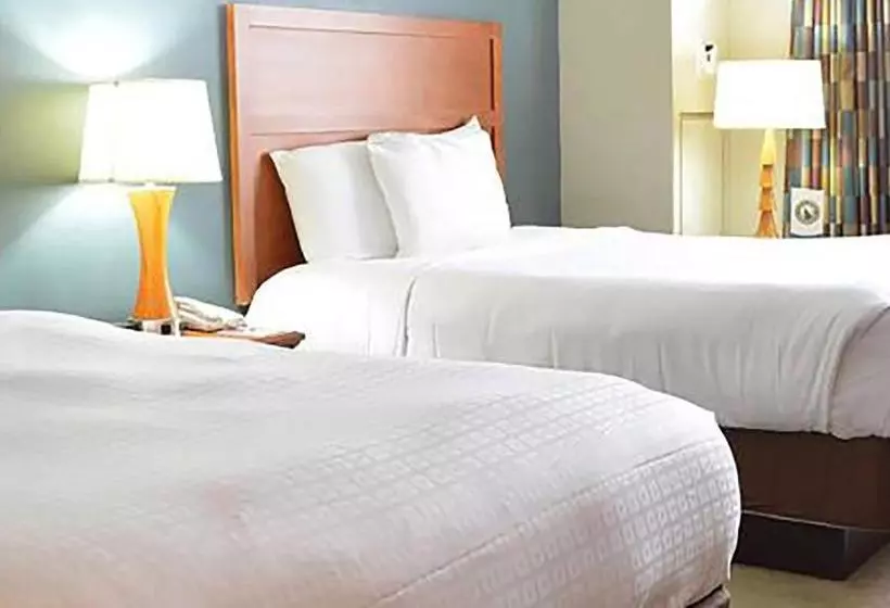 Hotelli The Inn At The Isle Of Capri Lake Charles