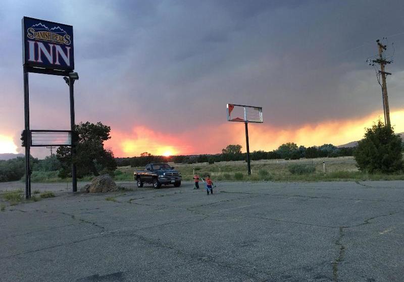 Мотель Spanish Peaks Inn