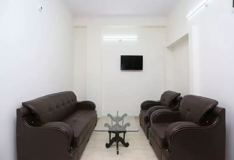 Oyo 10853 Home 2bhk Bhimtal Lake