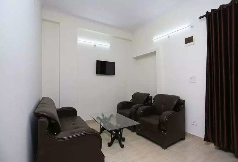 Oyo 10853 Home 2bhk Bhimtal Lake
