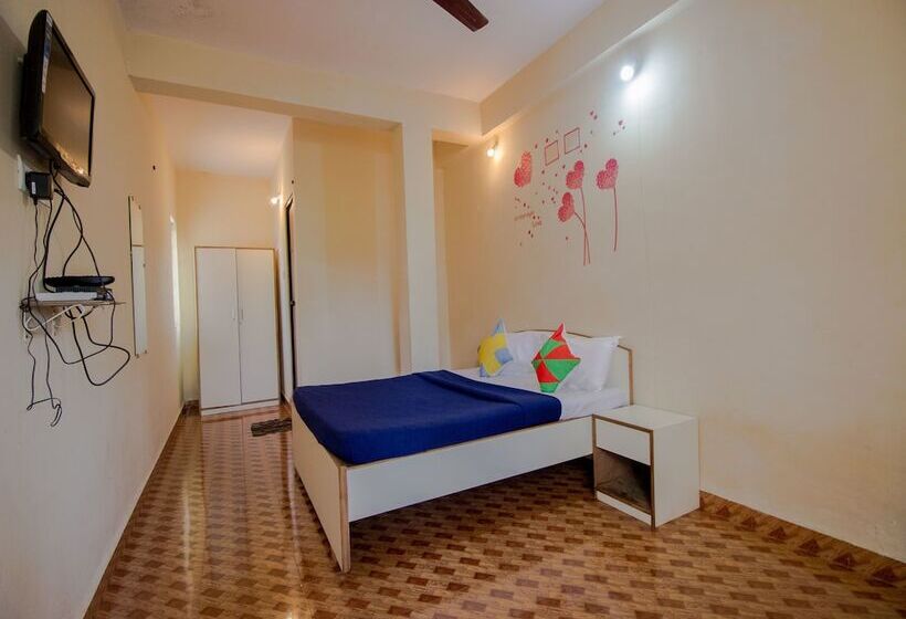 Oyo 14449 Home Decent Studio Calangute