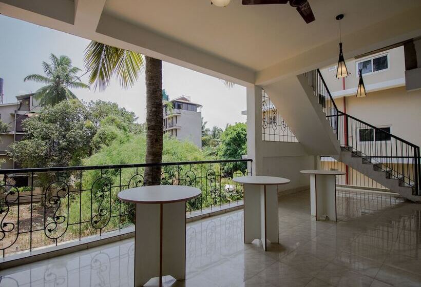 Oyo 14449 Home Decent Studio Calangute