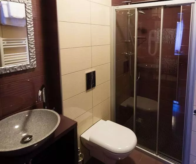 Majatalo Log In Rooms