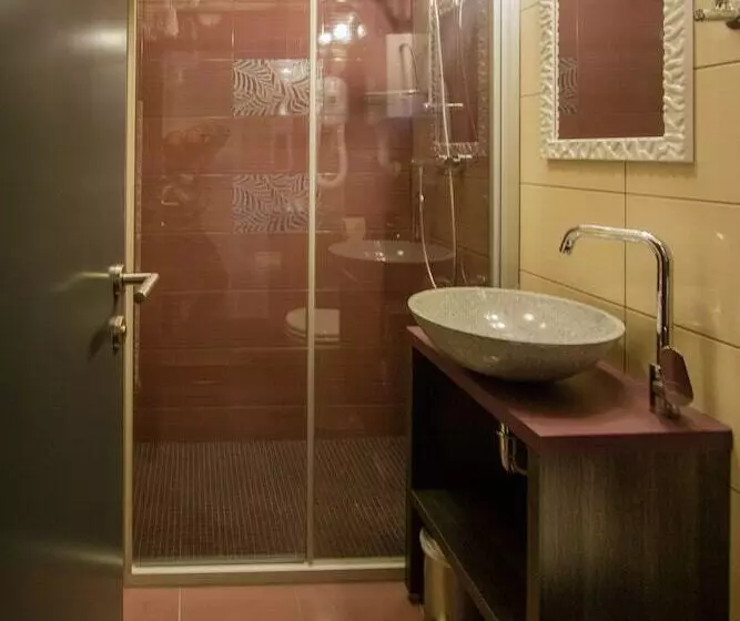 Majatalo Log In Rooms