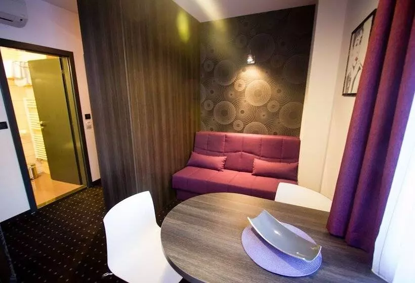 Majatalo Log In Rooms