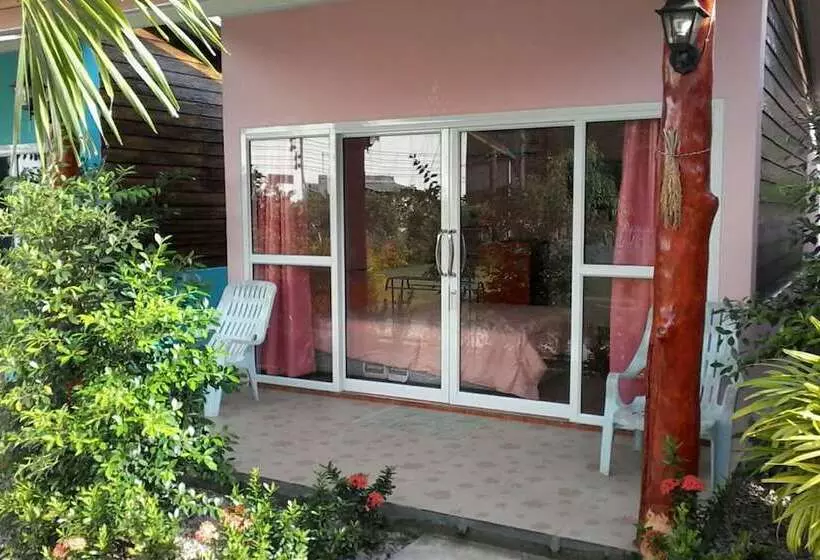 Majatalo Lucky Bungalow