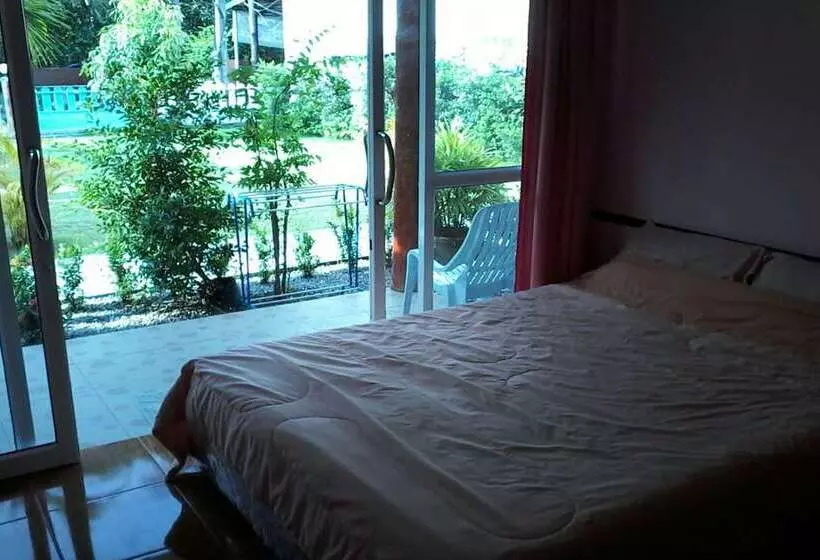 Majatalo Lucky Bungalow