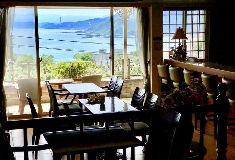 تختخواب و صبحانه Villa High Wharf