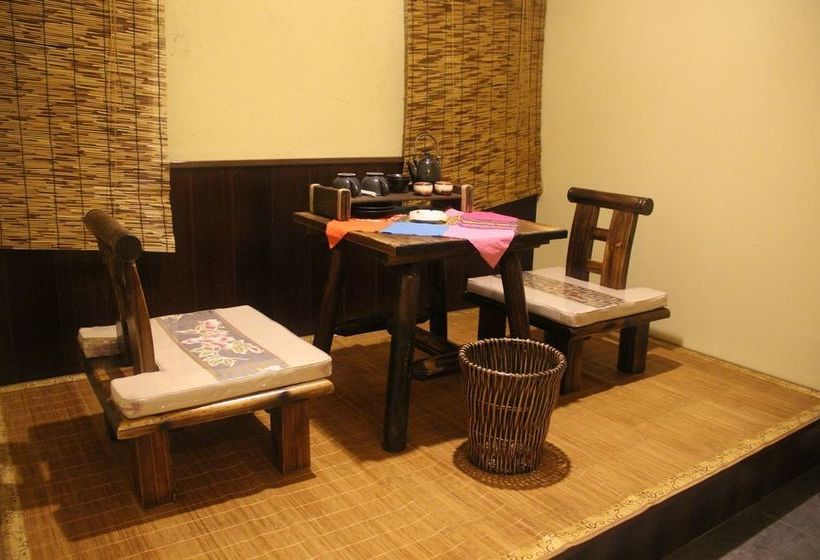 Buyi Hotel Resort Fuxian Lake