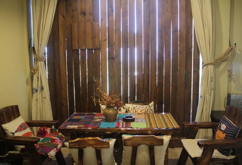 Buyi Hotel Resort Fuxian Lake