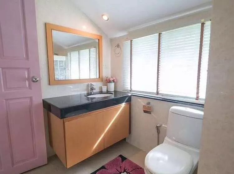 Gao Lighthouse Phala Beach