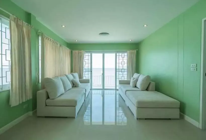 Gao Lighthouse Phala Beach