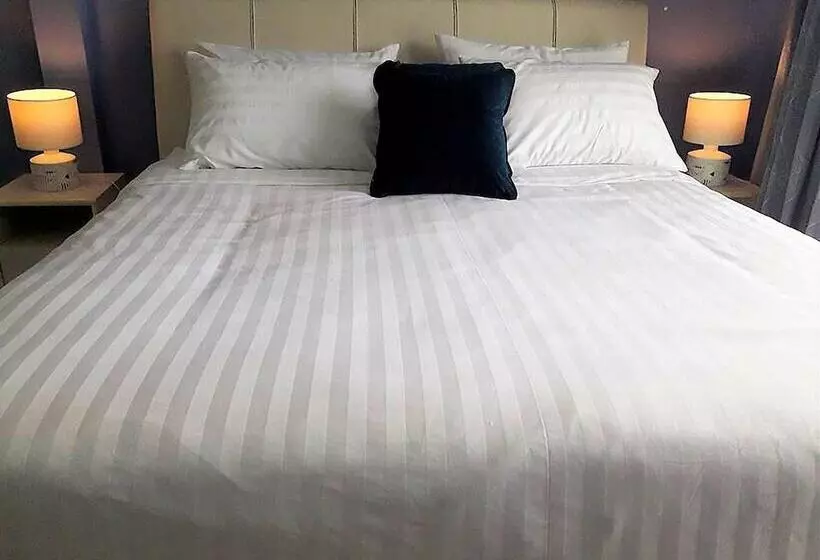 Gao Lighthouse Phala Beach