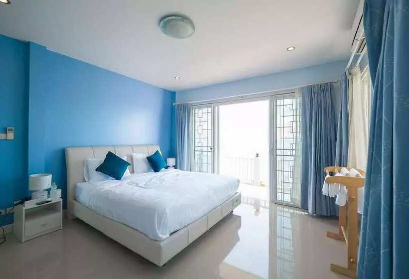 Gao Lighthouse Phala Beach