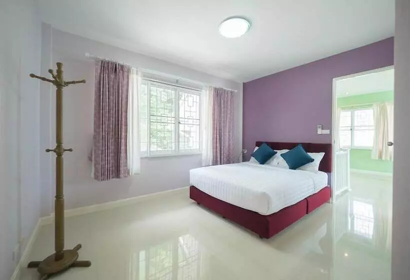 Gao Lighthouse Phala Beach