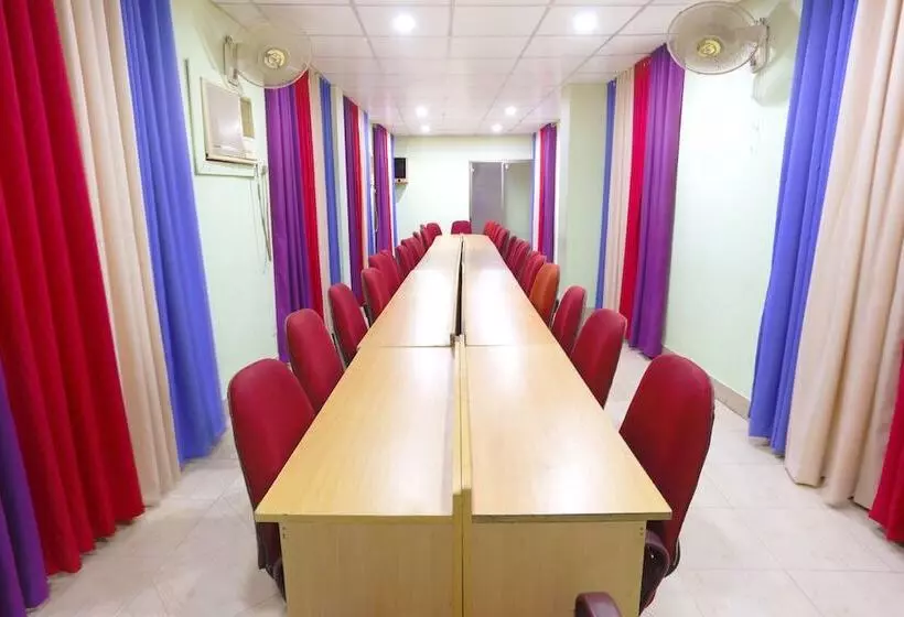 هتل Farmis Garden