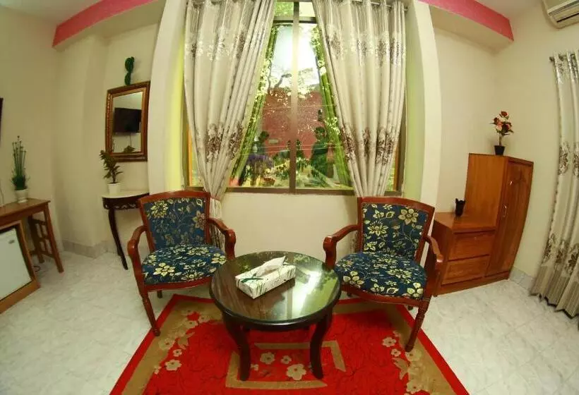 هتل Farmis Garden