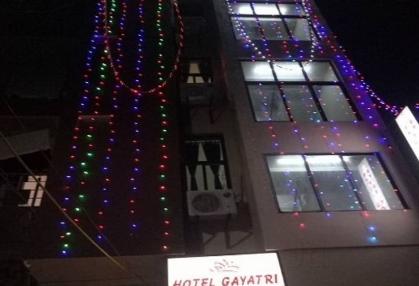 فندق Gayatri By Sky Stays