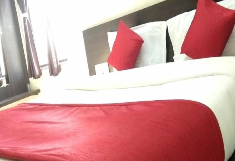 فندق Gayatri By Sky Stays