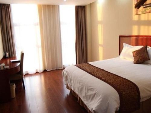 Hotel Greentree Inn Tianjin Xiqing Development Zone Renrenle Square Express