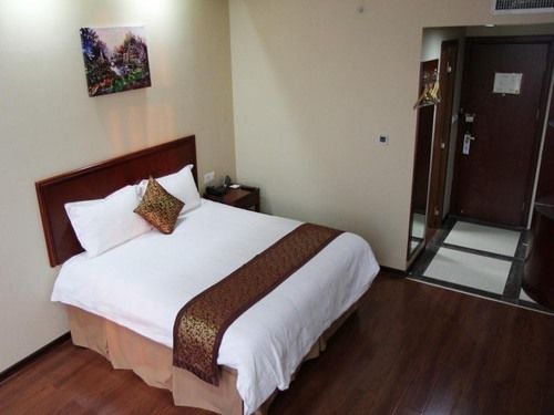 Hotel Greentree Inn Tianjin Xiqing Development Zone Renrenle Square Express