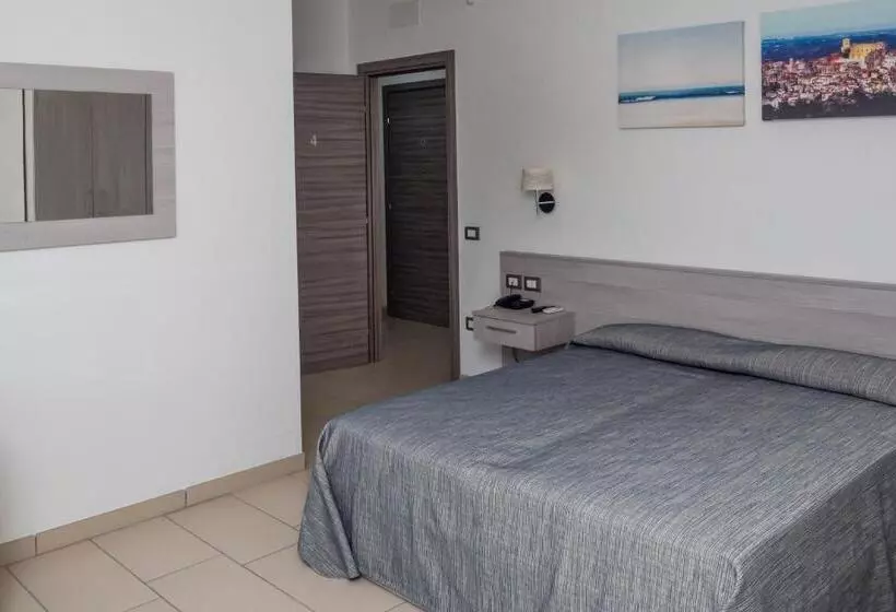 Hotelli Holiday Affittacamere