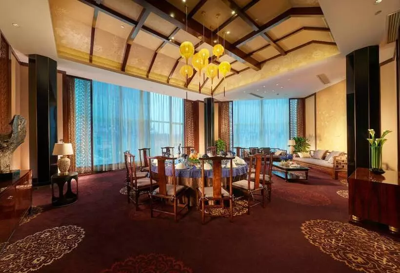 ホテル Hualuxe Leshan, An Ihg