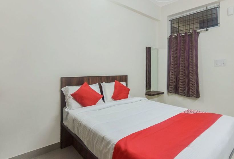 Отель Oyo 12347 Mv Residency