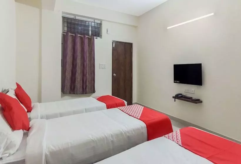 ホテル Oyo 12347 Mv Residency