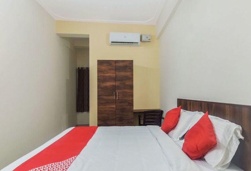 Отель Oyo 12347 Mv Residency