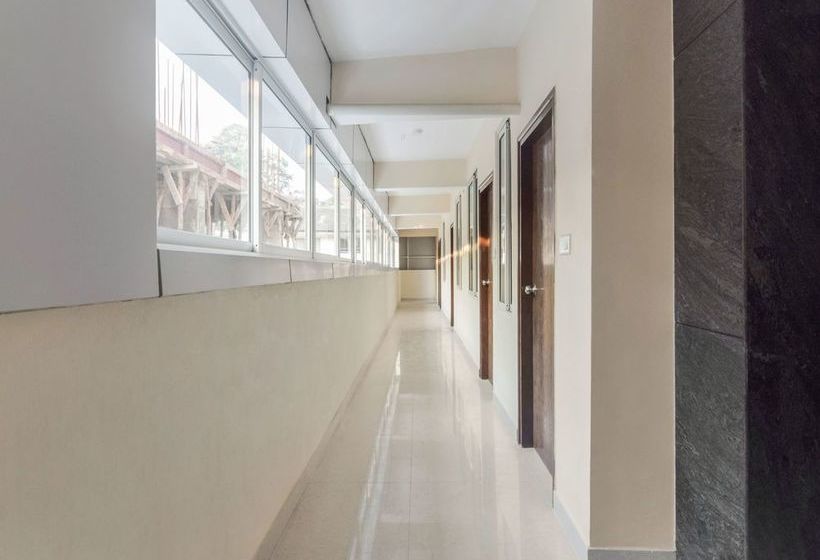 Отель Oyo 12347 Mv Residency