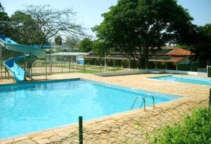 ホテル Pousada Samambaia