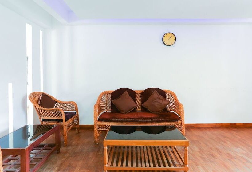 בית מלון כפרי Treebo Hummingbird Nest