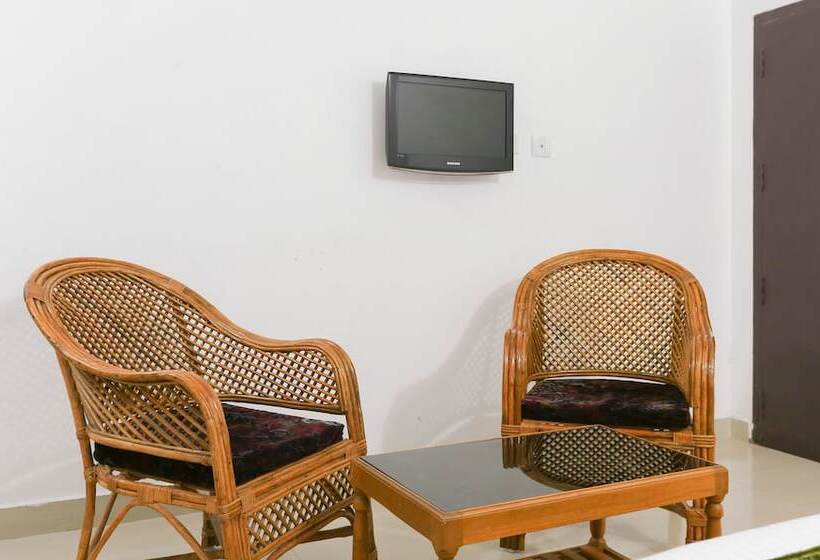 בית מלון כפרי Treebo Hummingbird Nest