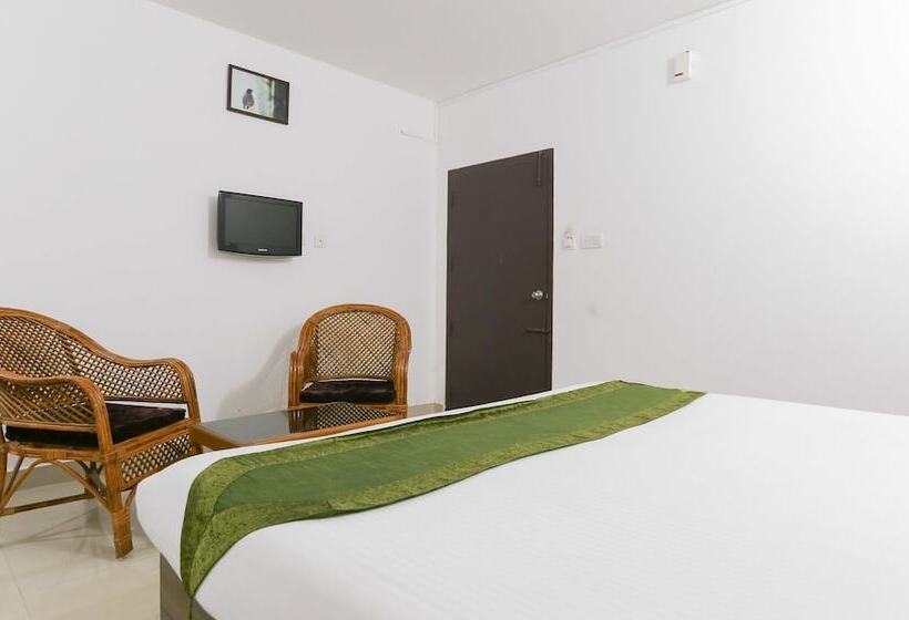 בית מלון כפרי Treebo Hummingbird Nest